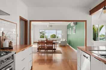  60 Douglas Street, Okitu