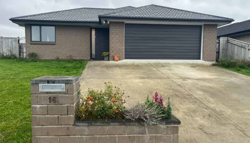 16 MacDonald Heights, Feilding
