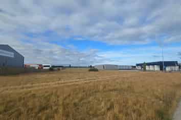 High Profile Corner Site in Ravenswood