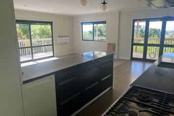 23 St James Avenue, Helensville