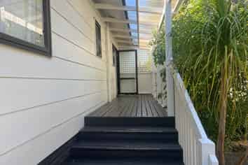 23 St James Avenue, Helensville