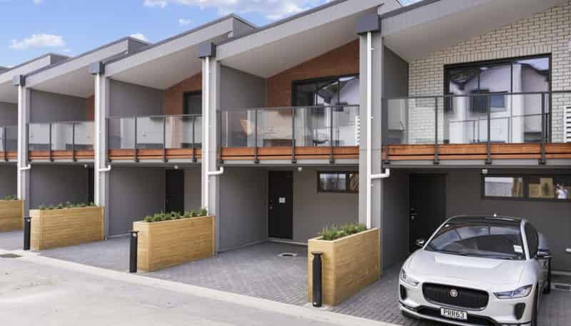 63 Owairaka Avenue, Mount Albert