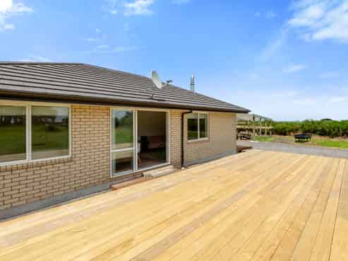 94 Mirikau Road, Okato