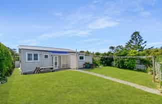 5 Tarawera Road, Johnsonville