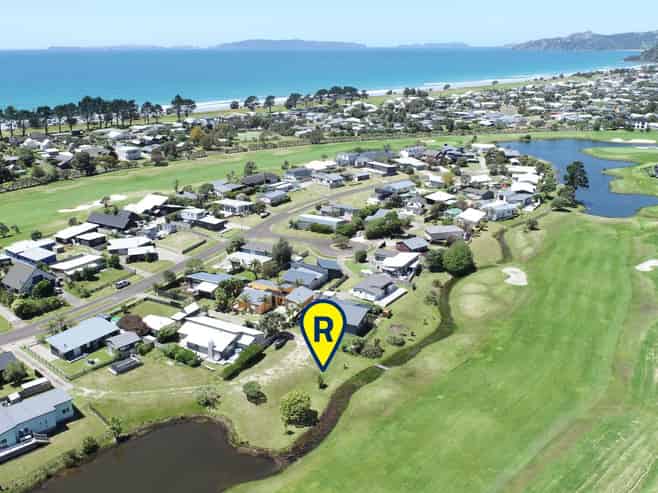 124 The Fairway, Matarangi