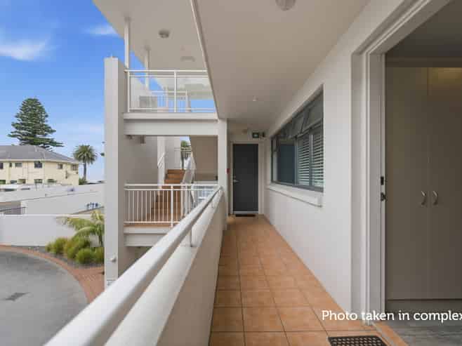 2/5 The Mall, Mount Maunganui