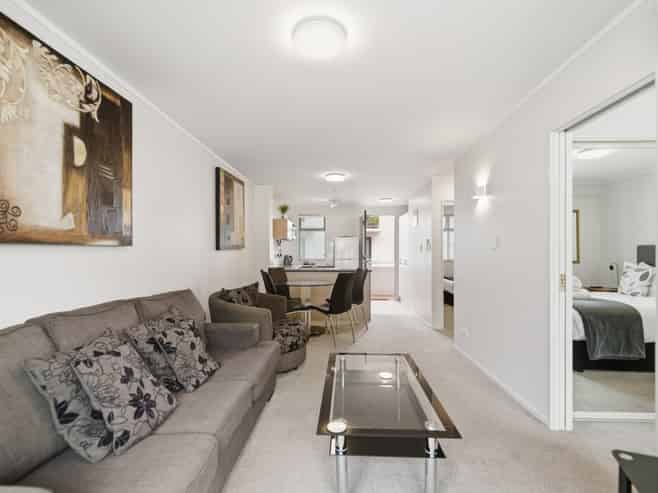 2/5 The Mall, Mount Maunganui