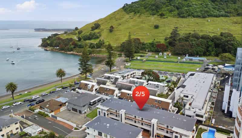2/5 The Mall, Mount Maunganui
