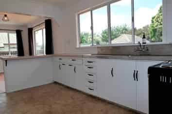 166 Queen St W, Levin