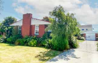 108A Aorangi Road, Bryndwr