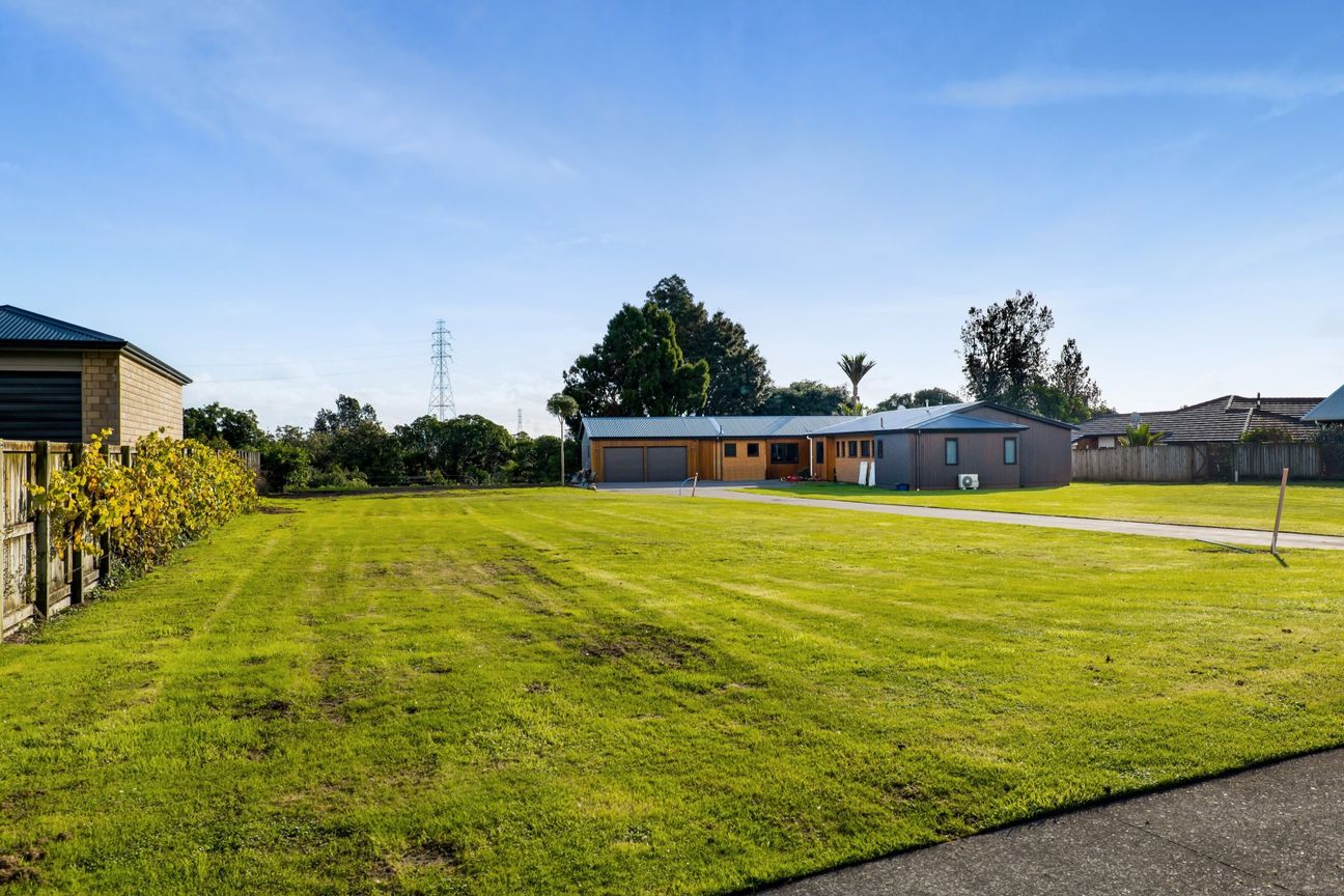 Standout sections in a "feel good" suburb! - Vista 5