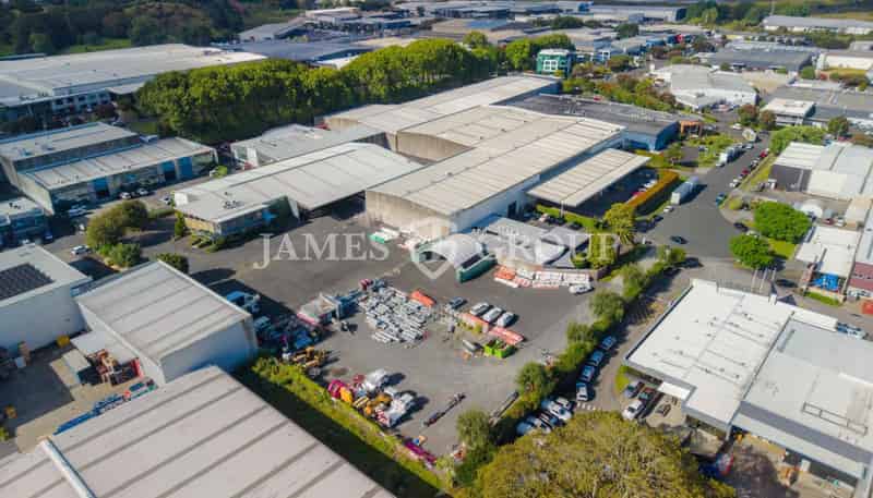 11-13 Westfield Place, Mount Wellington