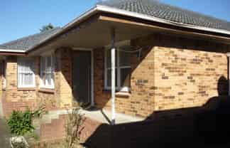 2/120 Puhinui Road, Papatoetoe