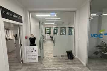 Fresh, light and central office