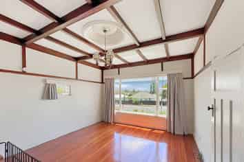 21 Clayburn Road, Glen Eden