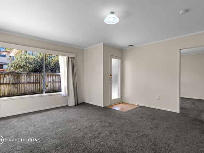 2/16 Mannering Place, Hillcrest