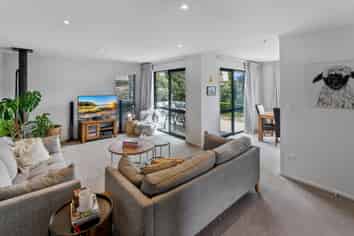 53 Starveall Street, BRIGHTWATER