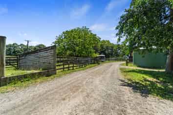 3714 Cambridge Road, Cambridge