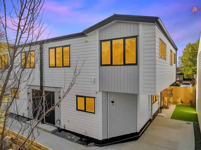 15 Mckean Avenue, Manurewa