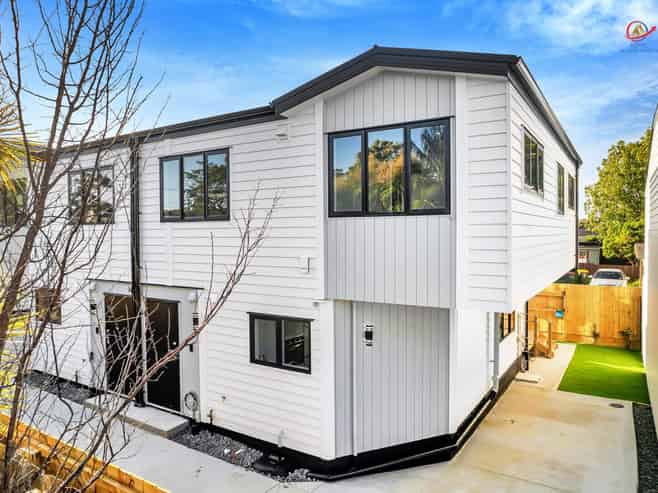 15 Mckean Avenue, Manurewa