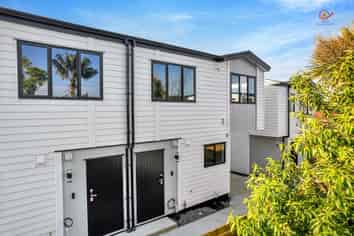 15D Mckean Avenue, Manurewa