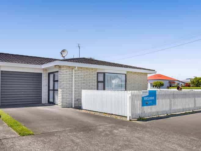36 Wellington Street, Hawera