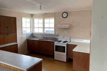 10 Marumaru Street, Marton