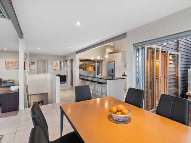 12 Karu Street, Oneroa