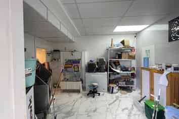 Mairangi Bay Service Operators!