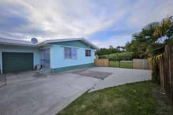 A/144 Ormond Road , Gisborne