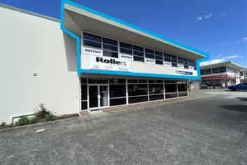 Modern First Floor Office with Excellent Exposure