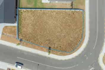 44 Stackwood Avenue, Ravenswood