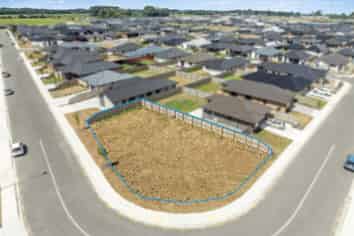 44 Stackwood Avenue, Ravenswood