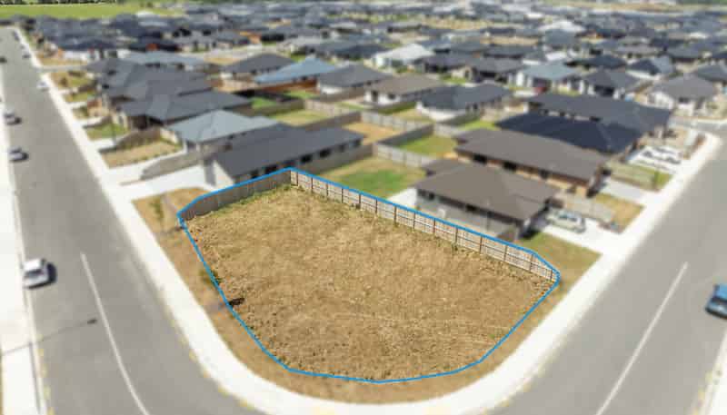 44 Stackwood Avenue, Ravenswood