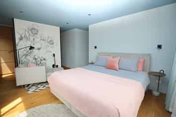 Auckland - Address withheld