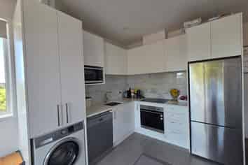 204/1B Soljak Place, Mount Albert