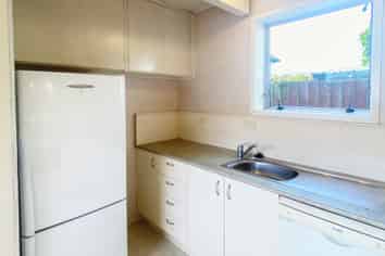 2/108 Office Road, Merivale