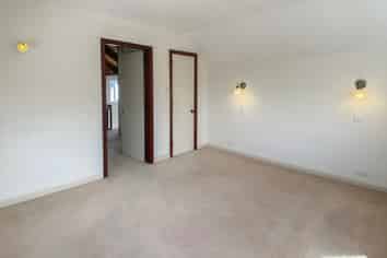 2/108 Office Road, Merivale