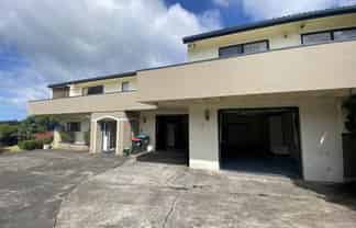 8 Eleanor Place, Blockhouse Bay