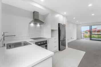 45 Raupeti Lane , Henderson