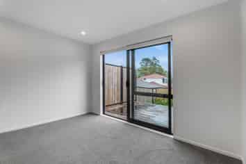 45 Raupeti Lane , Henderson