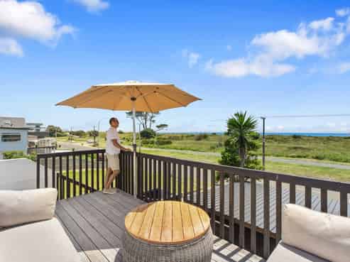 728 Papamoa Beach Road, Papamoa Beach
