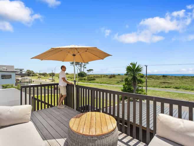 728 Papamoa Beach Road, Papamoa Beach