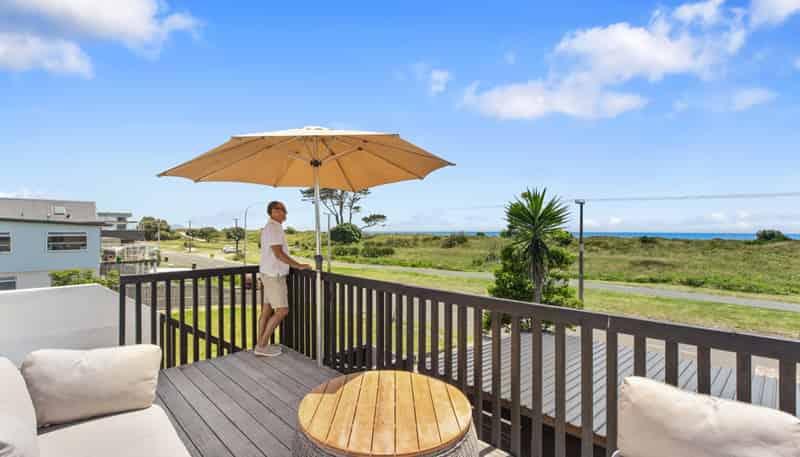 728 Papamoa Beach Road, Papamoa Beach