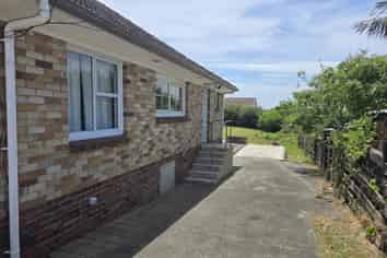 1 Tawa Crescent, Manurewa