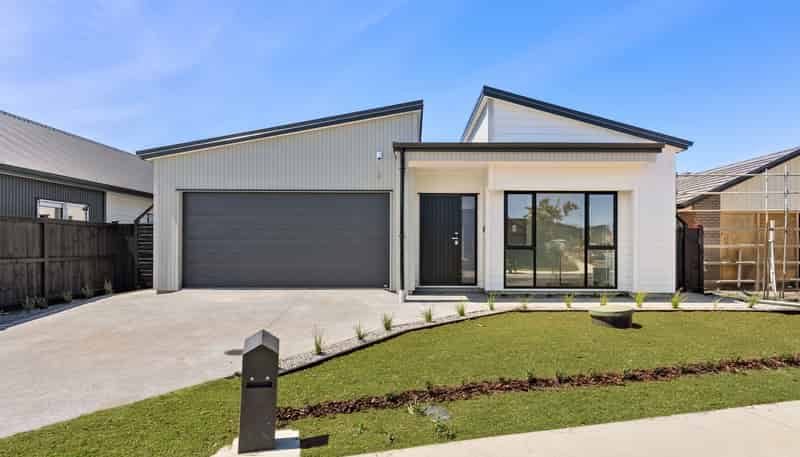 9 and 13 Arahi Road, Clevedon