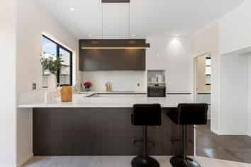 9 and 13 Arahi Road, Clevedon