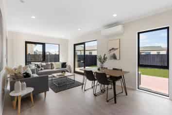 9 and 13 Arahi Road, Clevedon