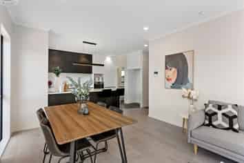 9 and 13 Arahi Road, Clevedon