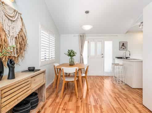 43B Brookfield Terrace, Brookfield